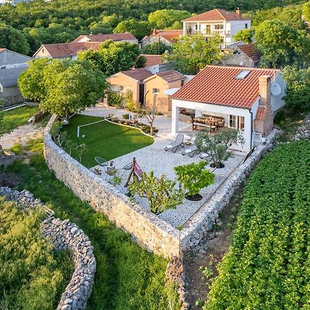 Holiday Home - Villa Thorak Anić Extérieur photo