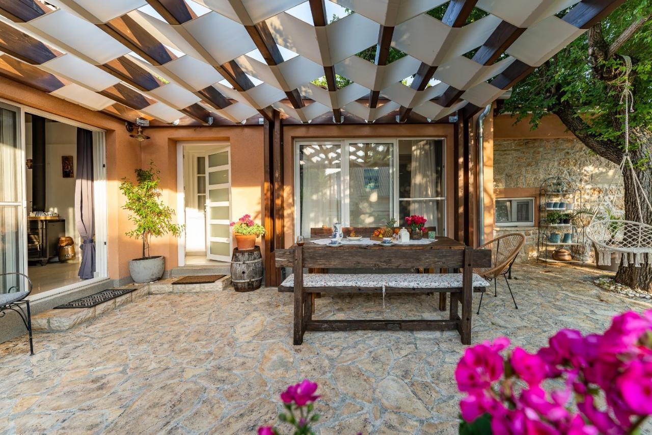 Holiday Home - Villa Thorak Anić Extérieur photo