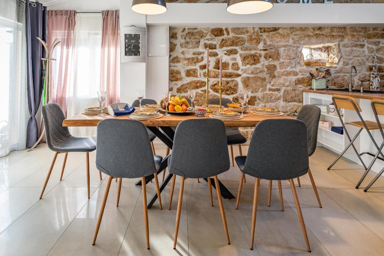 Holiday Home - Villa Thorak Anić Extérieur photo