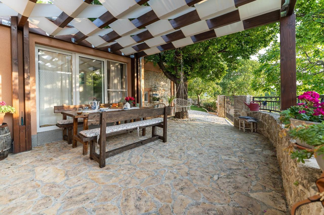 Holiday Home - Villa Thorak Anić Extérieur photo