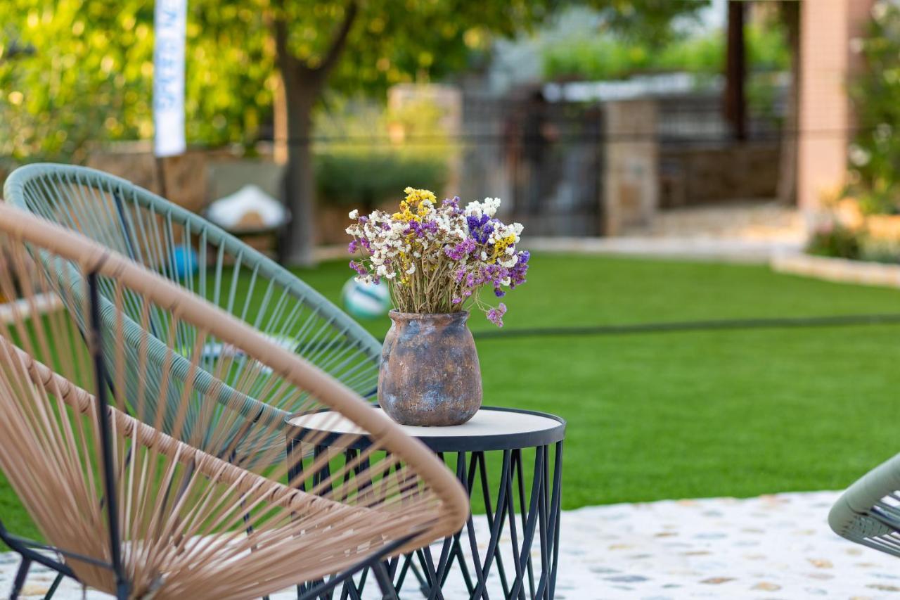 Holiday Home - Villa Thorak Anić Extérieur photo