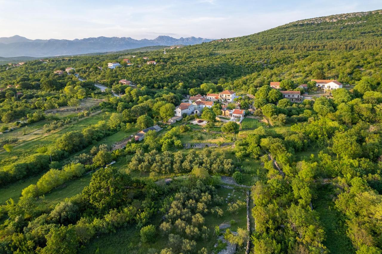Holiday Home - Villa Thorak Anić Extérieur photo