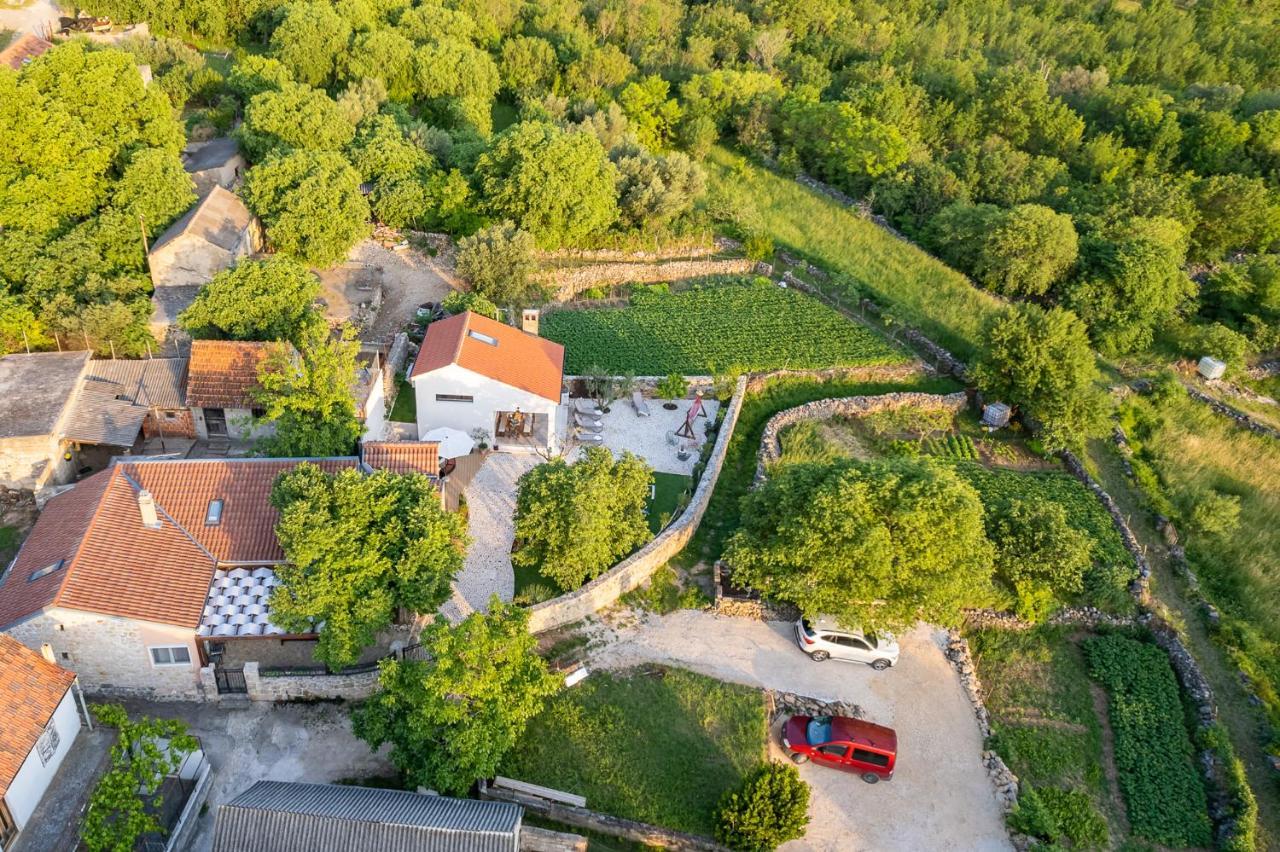 Holiday Home - Villa Thorak Anić Extérieur photo