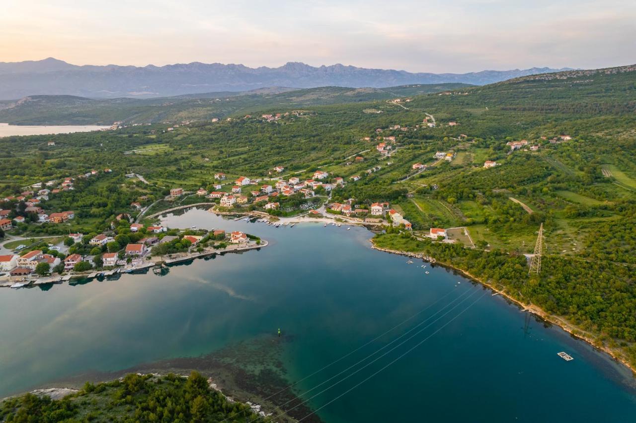 Holiday Home - Villa Thorak Anić Extérieur photo